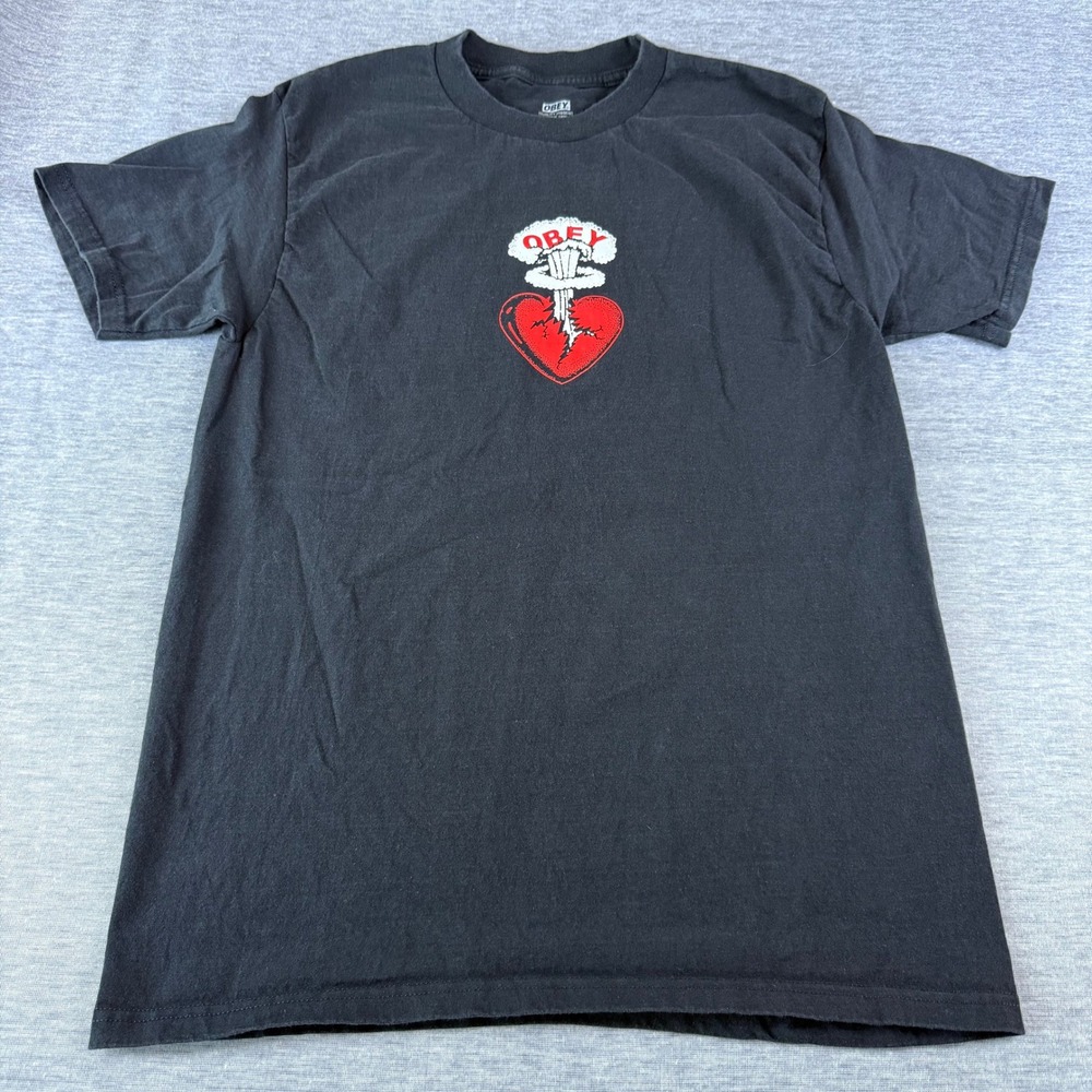 OBEY Broken‎ Heart Graphic Y2K T-Shirt Mens Sz Medium Streetwear Casual Top Tee